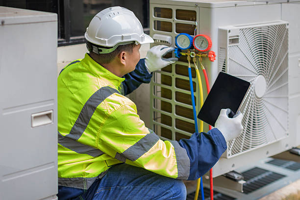Professional Hvac technician working in Fort Bliss, TX